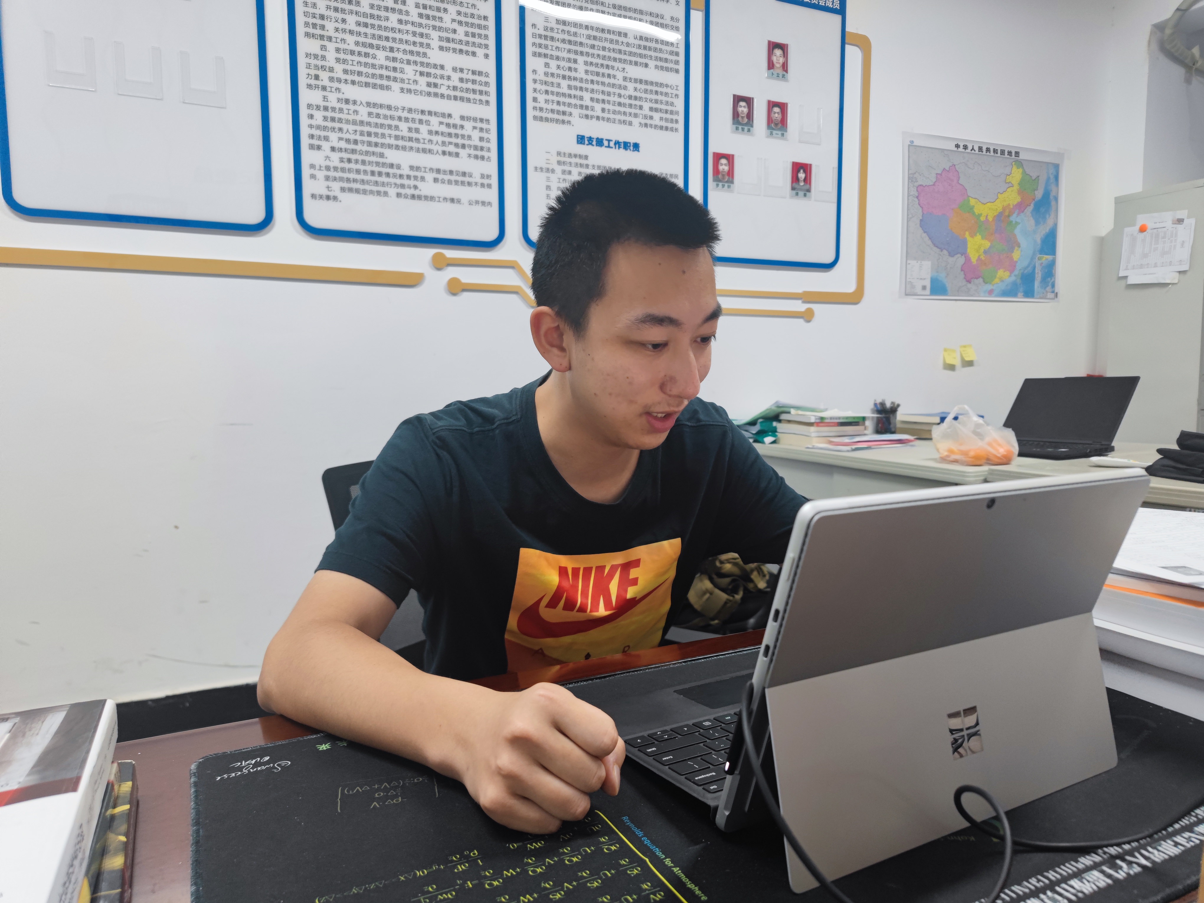 正在进行ISC答辩的超人lzd